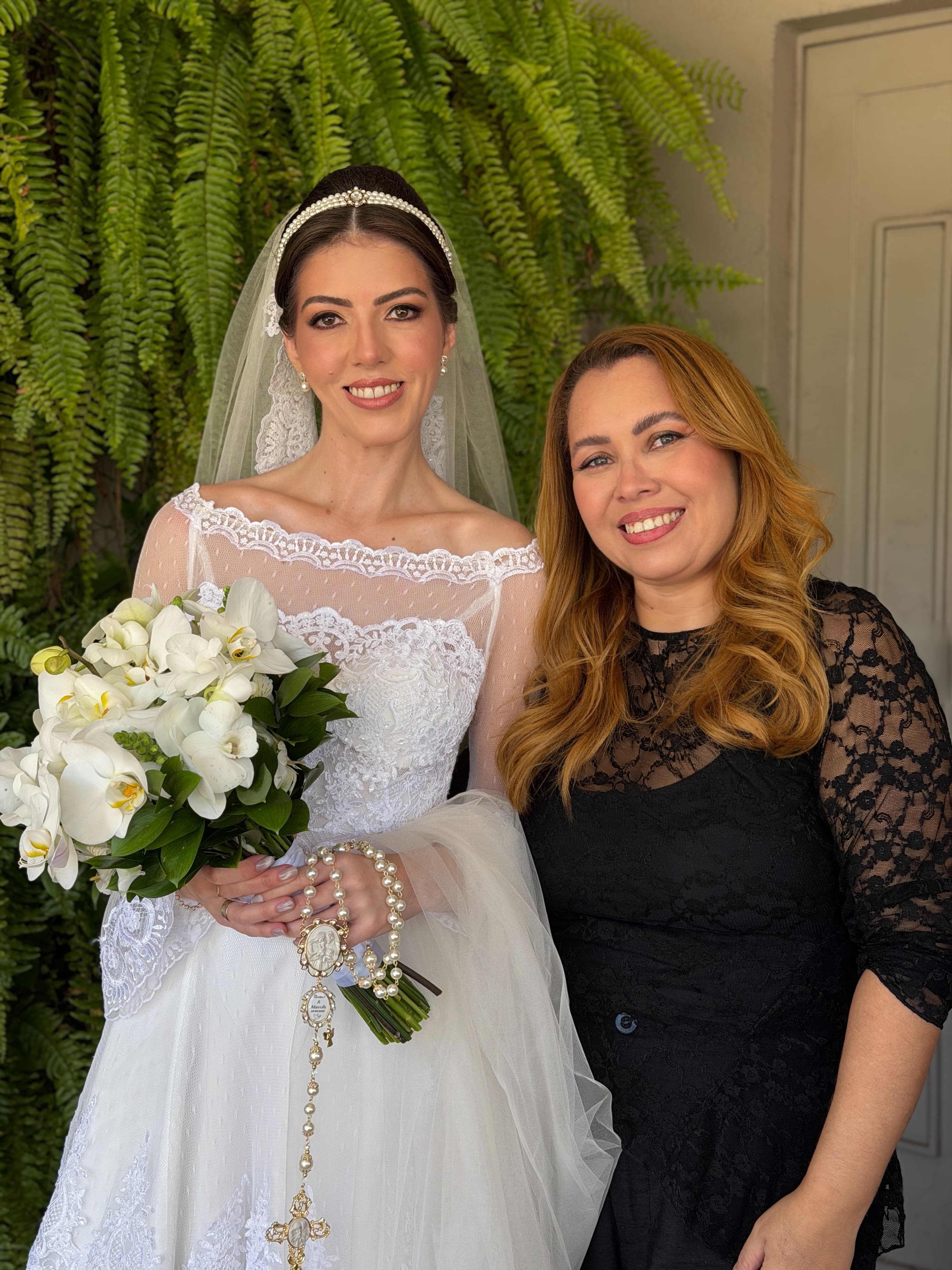 Noiva arrumada no salão